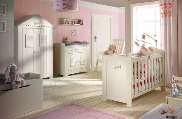 Babyzimmer holz