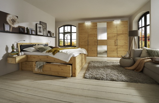 Schlafzimmer holz