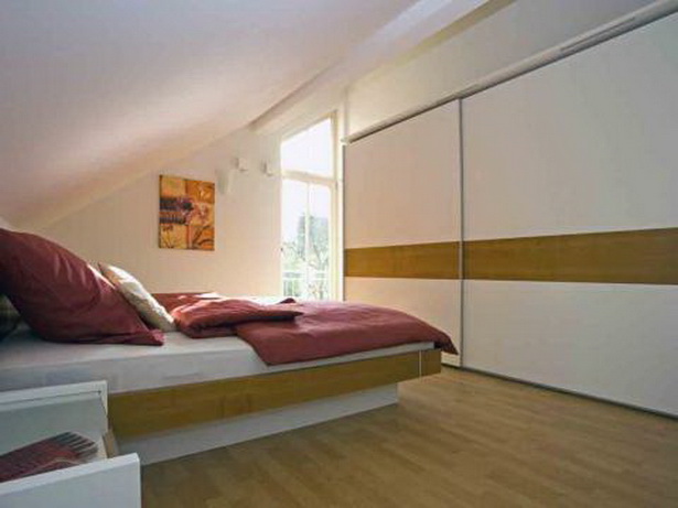 Schlafzimmer mit dachschräge