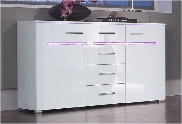 Großer kleiderschrank schlafzimmer