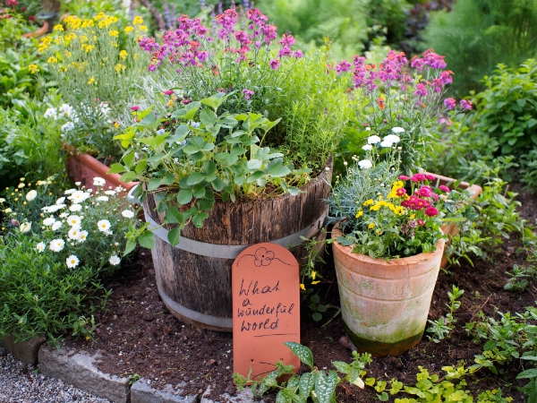 Gartendeko aus alten reifen