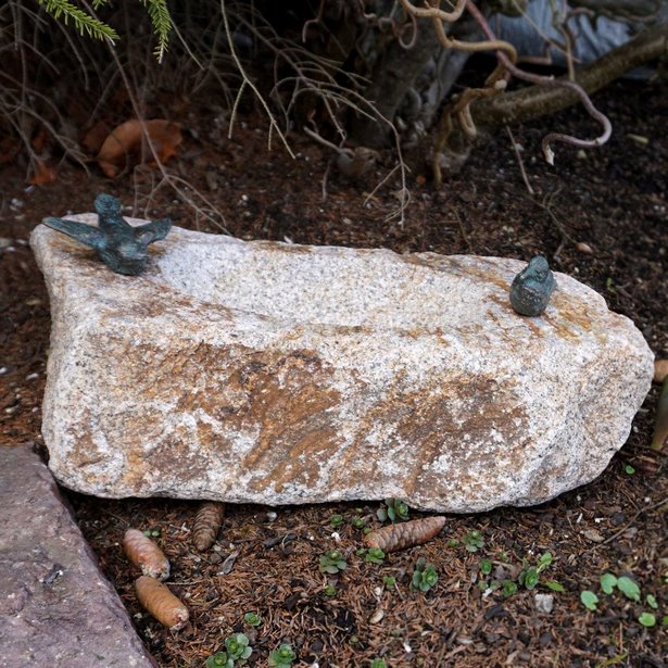 Gartendeko stein
