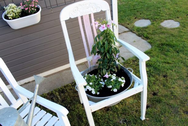 Gartendeko stühle
