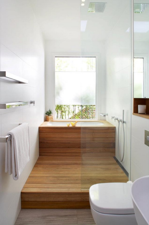 Moderne badezimmer mit dusche und badewanne