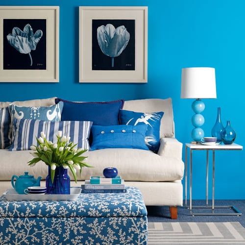 Blaue wohnzimmerwand