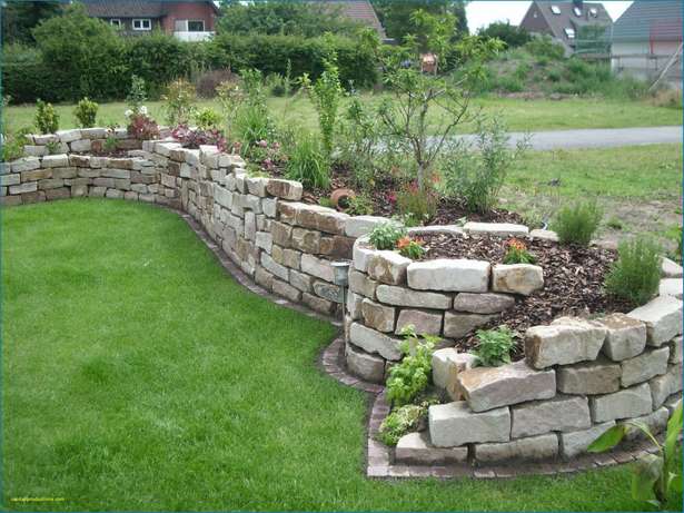 Steinmauer im garten