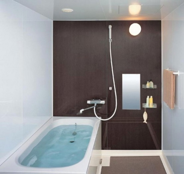 Moderne badewanne mit dusche