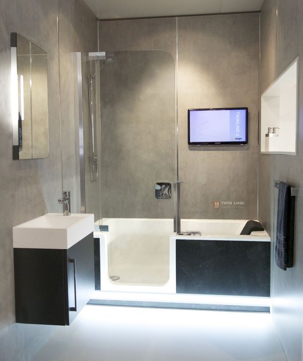 Badezimmer badewanne dusche