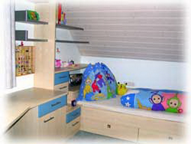 Kinderzimmer mit dachschräge