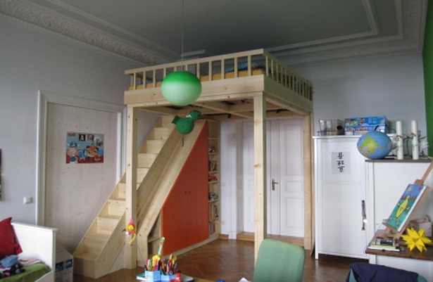 Kinderzimmer mit hochbett