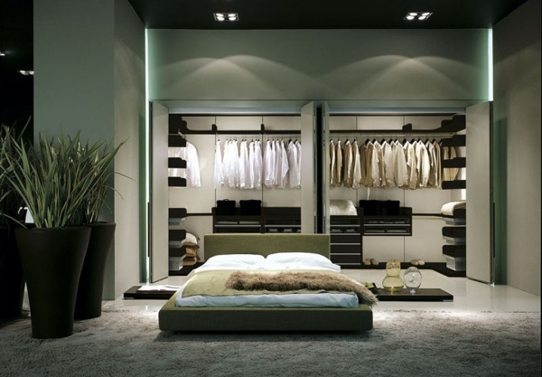 Schlafzimmer mit kleiderschrank