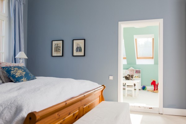 Wandfarbe blaugrau schlafzimmer