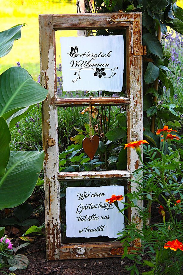 Gartendeko altes fenster