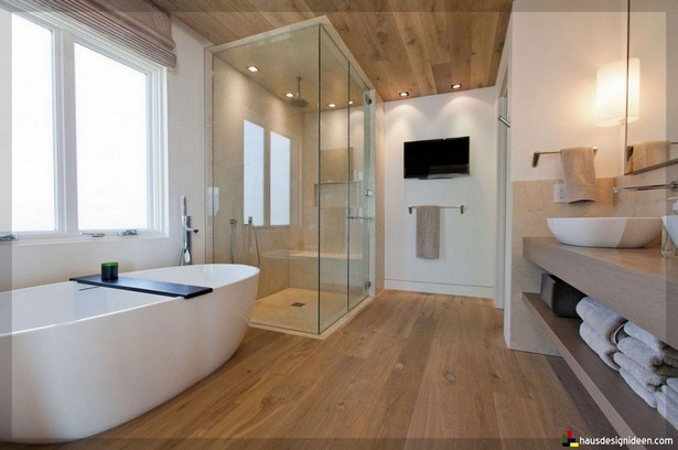 Moderne kleine badezimmer mit dusche