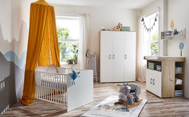 Babyzimmer mit eckkleiderschrank