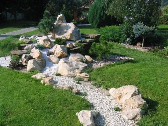 Gartendekoration stein