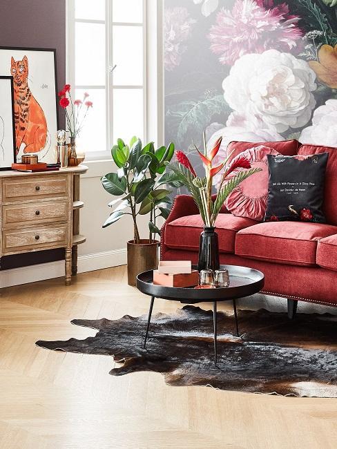 Wohnzimmer einrichten mit rotem sofa