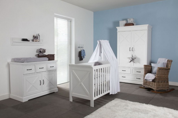 Babyzimmer in weiß