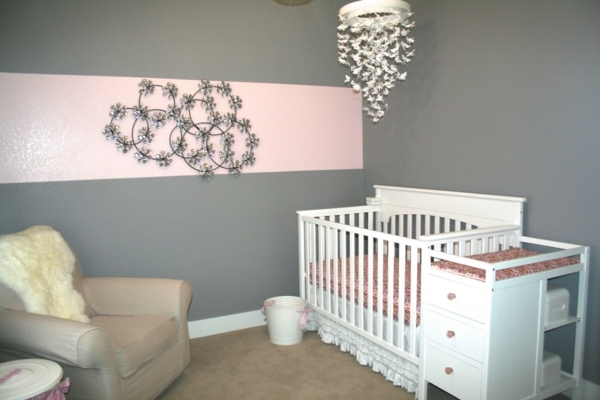 Babyzimmer grau rosa