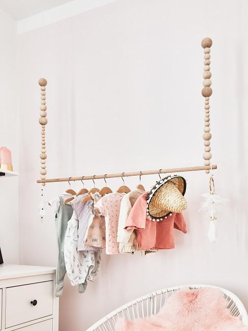Babyzimmer beige rosa