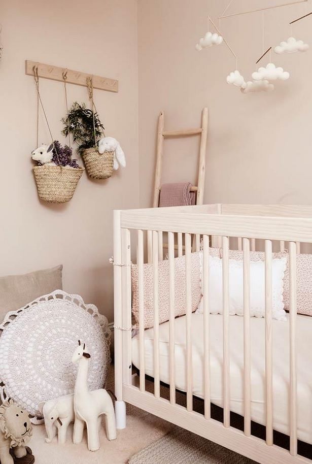 Babyzimmer rosa beige