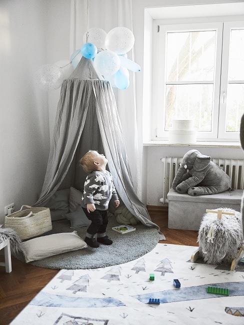 Graues babyzimmer