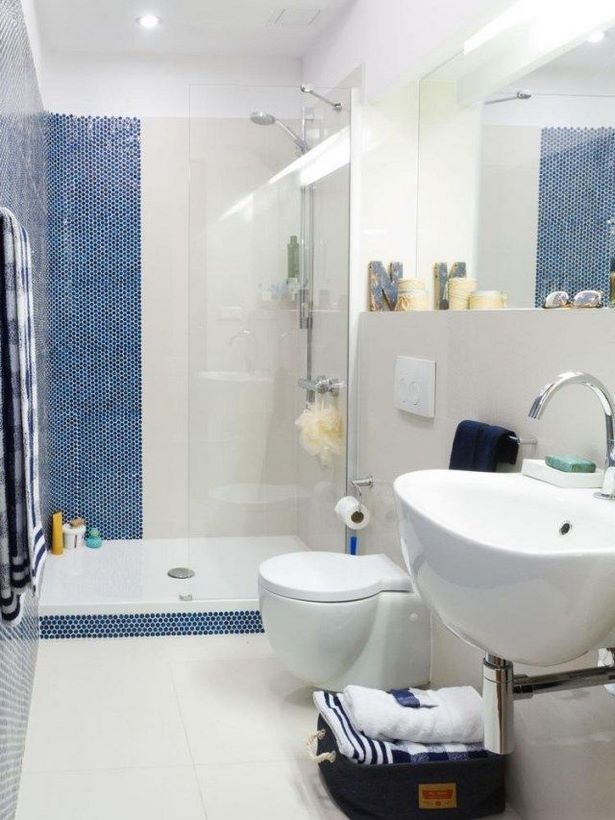 Badezimmer weiß blau