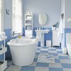 Badezimmer blau weiß